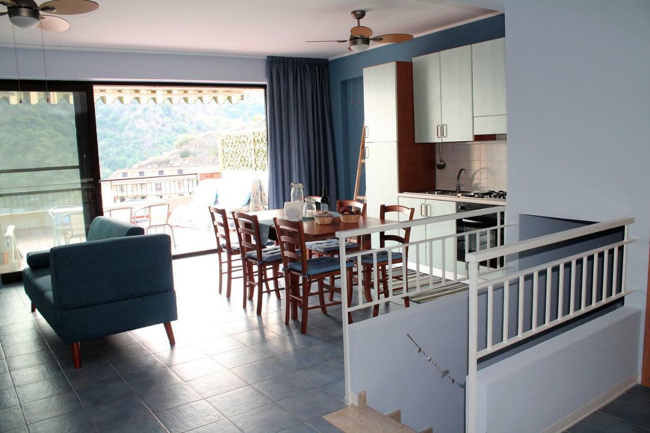 Light Blue House Apartment Летояни Екстериор снимка