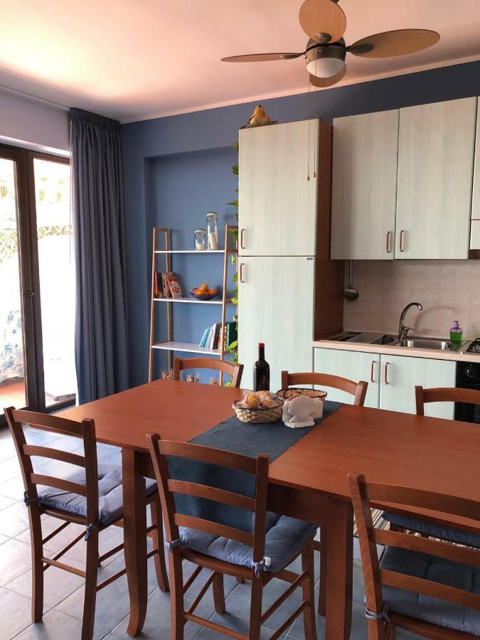 Light Blue House Apartment Летояни Екстериор снимка
